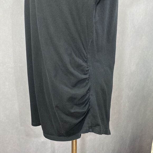 Maternity- Black V-Neck LS Tee - Picture 3 of 7